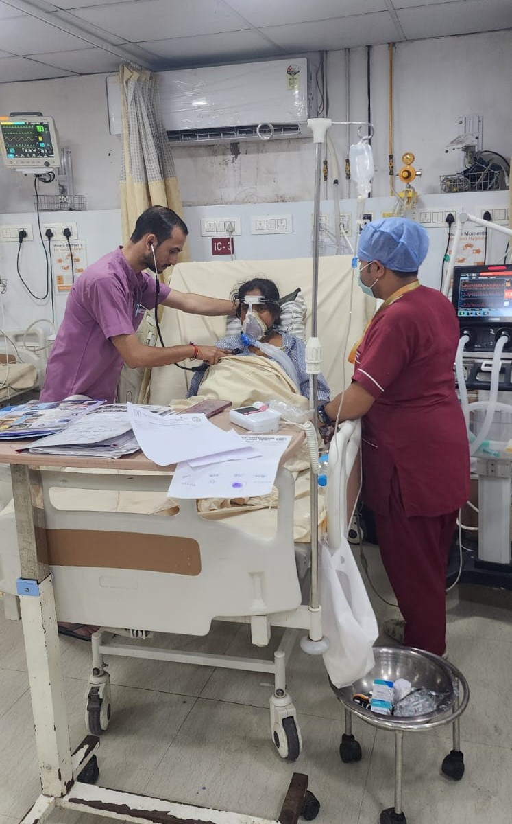 24/7 ICU Bedside Monitoring